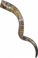 Silver-plated shofar, with the pattern of a priest blowing a shofar